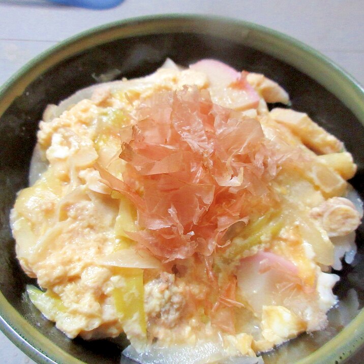 鮭缶と家にある野菜で玉子丼